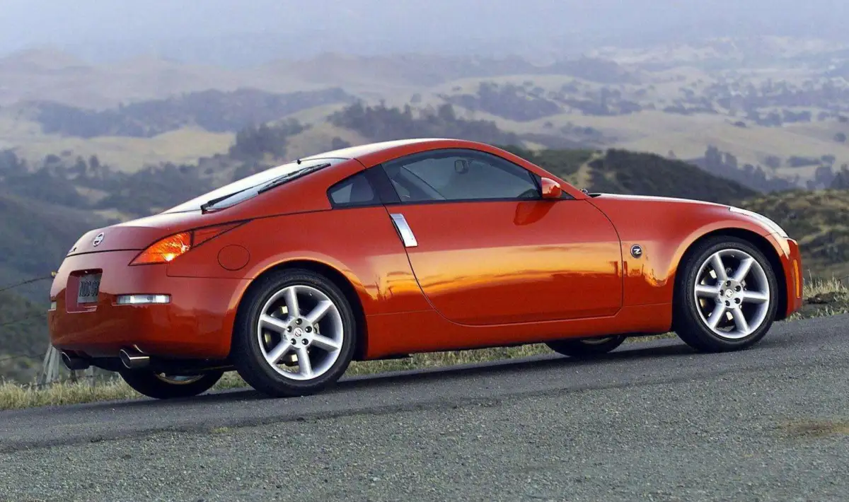 Nissan 350Z Buyer's Guide - Garage Dreams
